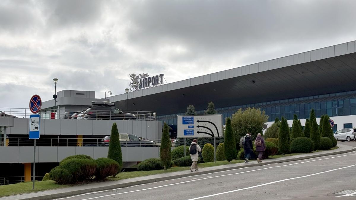 abasadorul moldovei la moscova convocat la mae rus curieri diplomatici rusi ar fi fost retinuti pe aeroport la chisinau acuza rusia