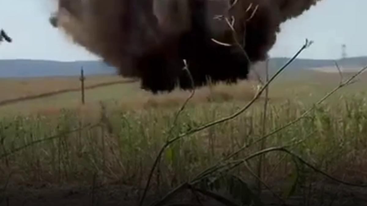alerta in tulcea o drona ruseasca cu incarcatura exploziva a fost gasita inr un camp cu rapita mapn a fost detonata marti