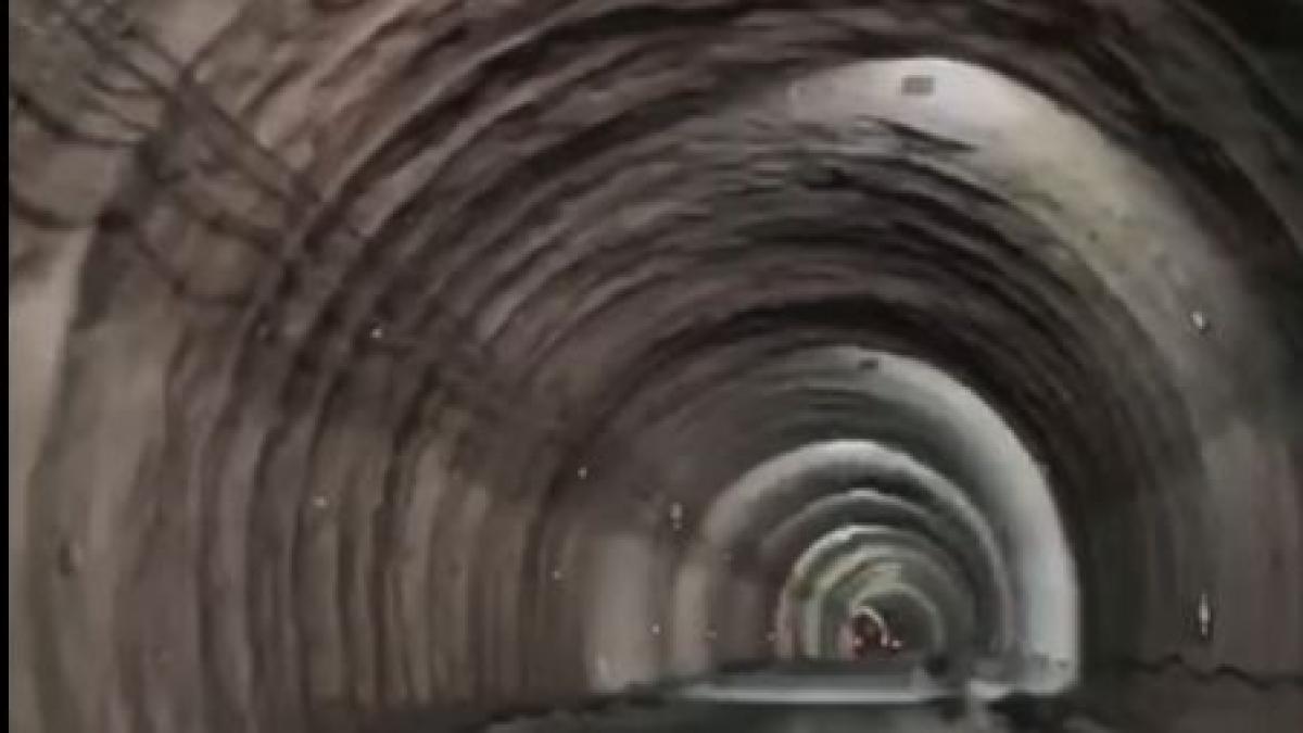 cum arata prima traversare cu masina prin tunelul robesti unul dintre cele mai complexe santiere de pe autostrada sibiu pitesti a1
