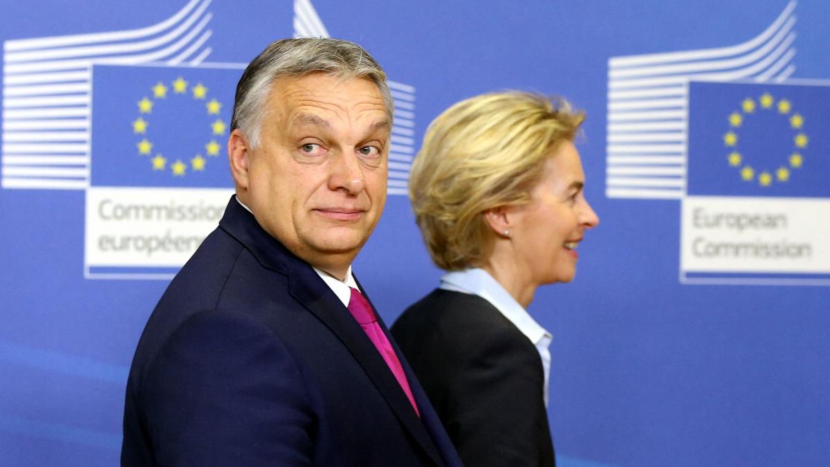 reteaua de spionaj a lui viktor orban a supravegheat ani la rand oficiali de la bruxelles arata o ancheta a comisiei europene