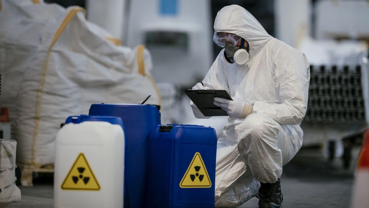 sua se pregatesc sa modifice legile care i protejeaza pe oameni de radiatiile nucleare fizician populatia va primi doze mai mari