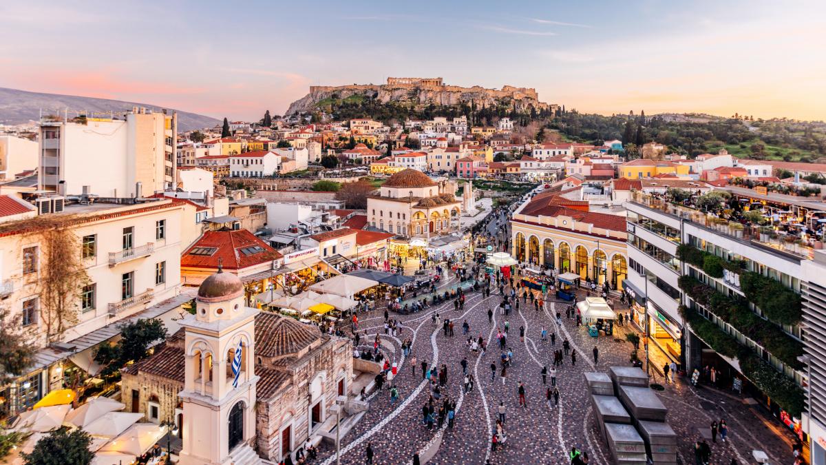aproape 1 dintre greci sunt milionari paradoxul inegalitatea intre cei bogati si oamenii obisnuiti se adanceste in grecia