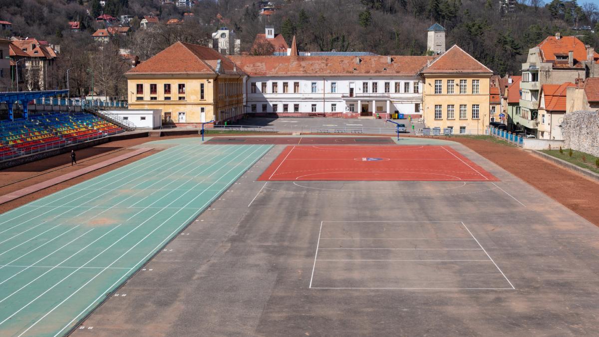 orasul din romania unde copiii vor primi vouchere lunare ca sa isi plateasca abonamentul sau cotizatia la un club sportiv din municipiu