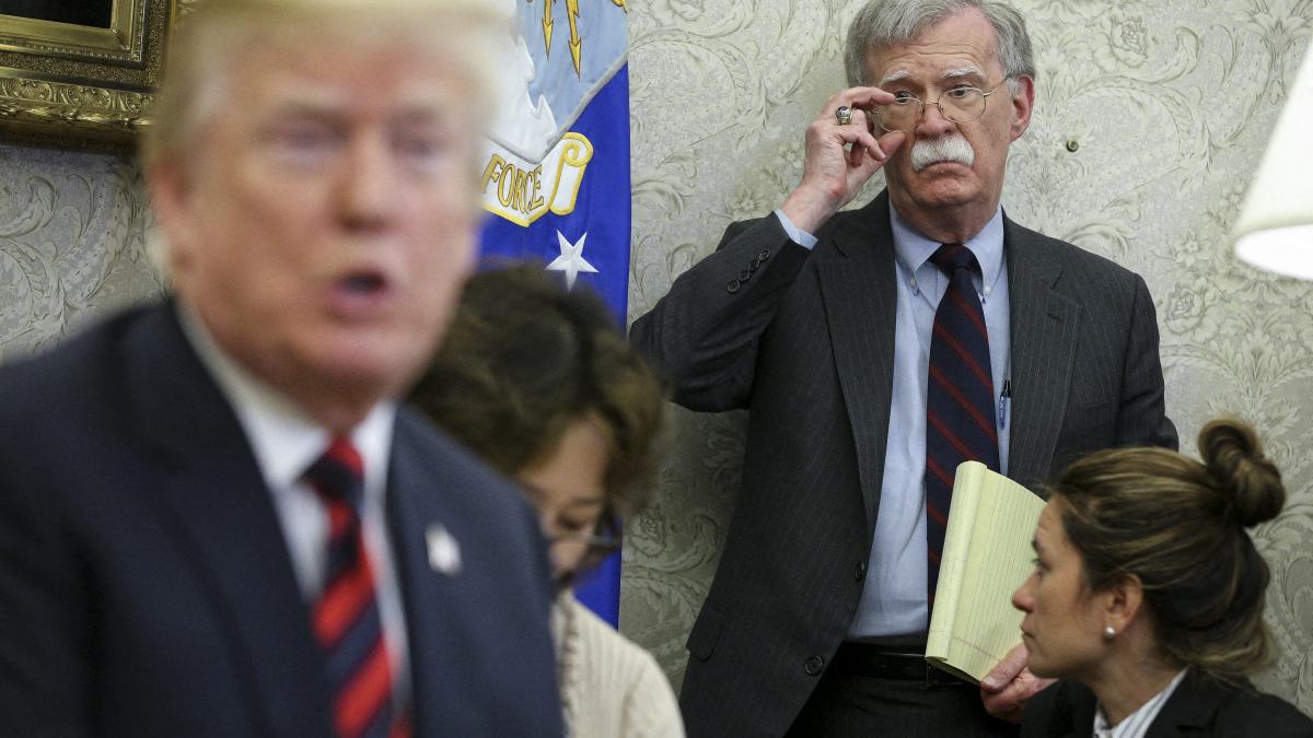 John R. Bolton si donald trump la casa alba