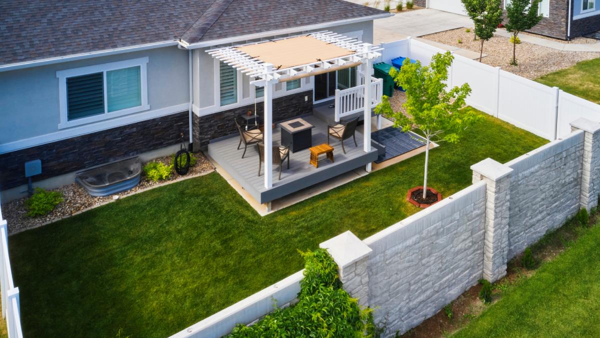 casa pergola gradina terasa umbra