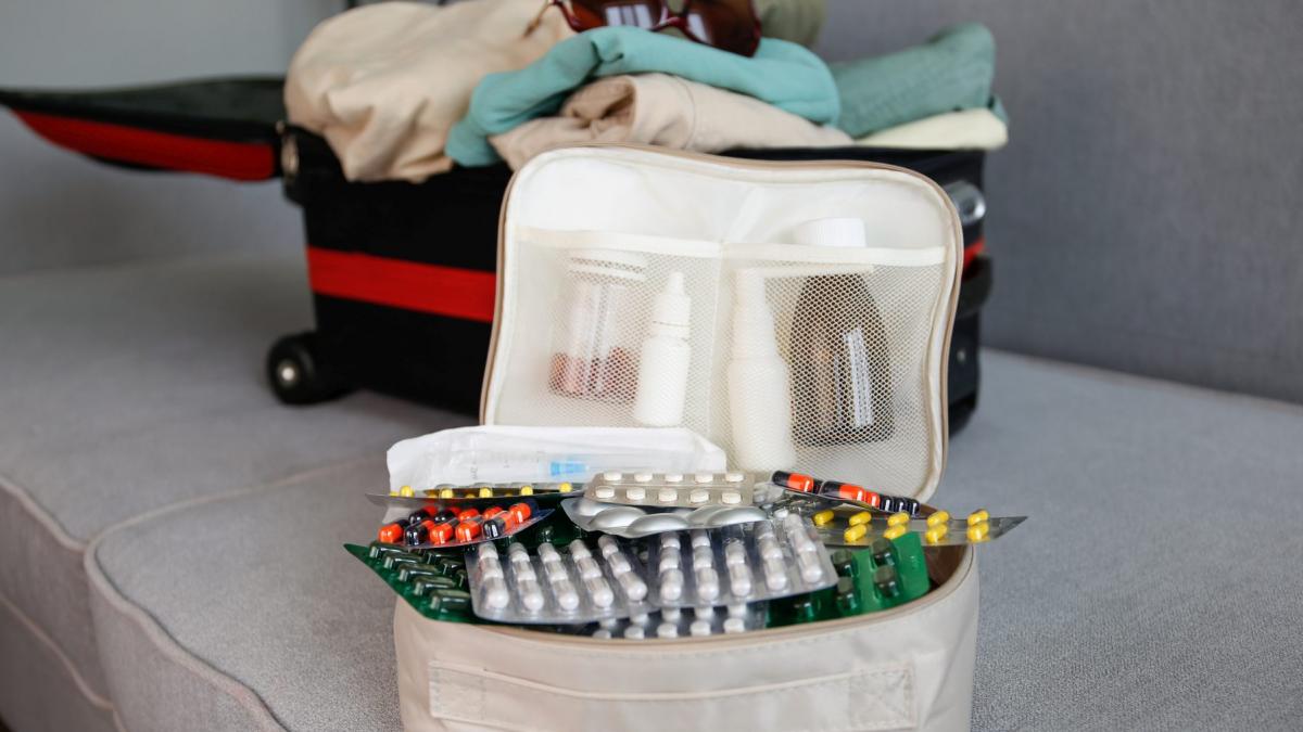 ce trebuie sa contina trusa medicala de vacanta care sunt medicamentele care nu trebuie sa lipseasca din bagaj