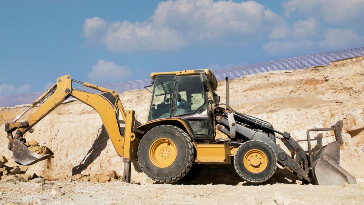 buldoexcavator-in-lucru