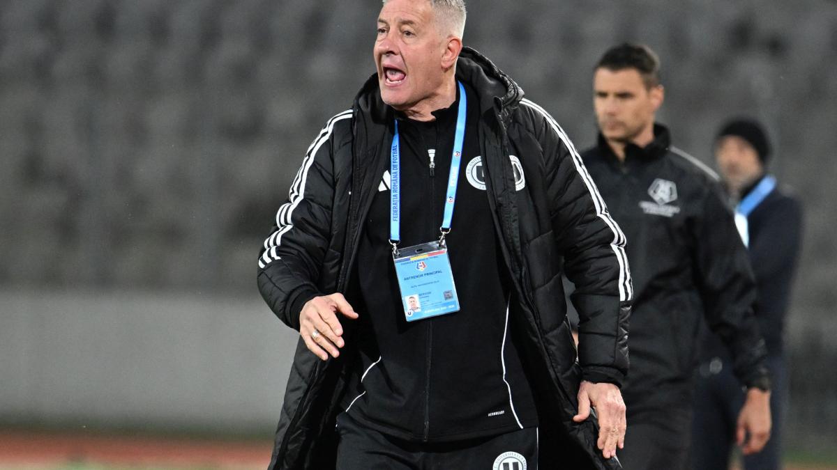 dinamo kiev u cluj 0 0 in turul 1 preliminar din europa league meciul a fost intrerupt 7 minute dupa ce nocturna s a stins partial