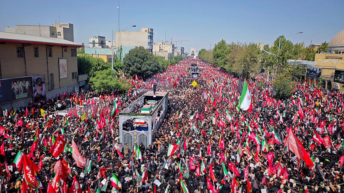 funeralii khamenei