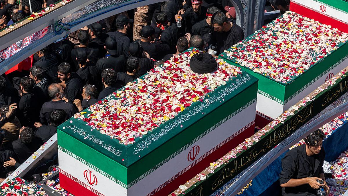 la inmormantarea lui ali khamenei va participa doar familia mojtaba noul lider suprem ar putea aparea in public pentru prima oara