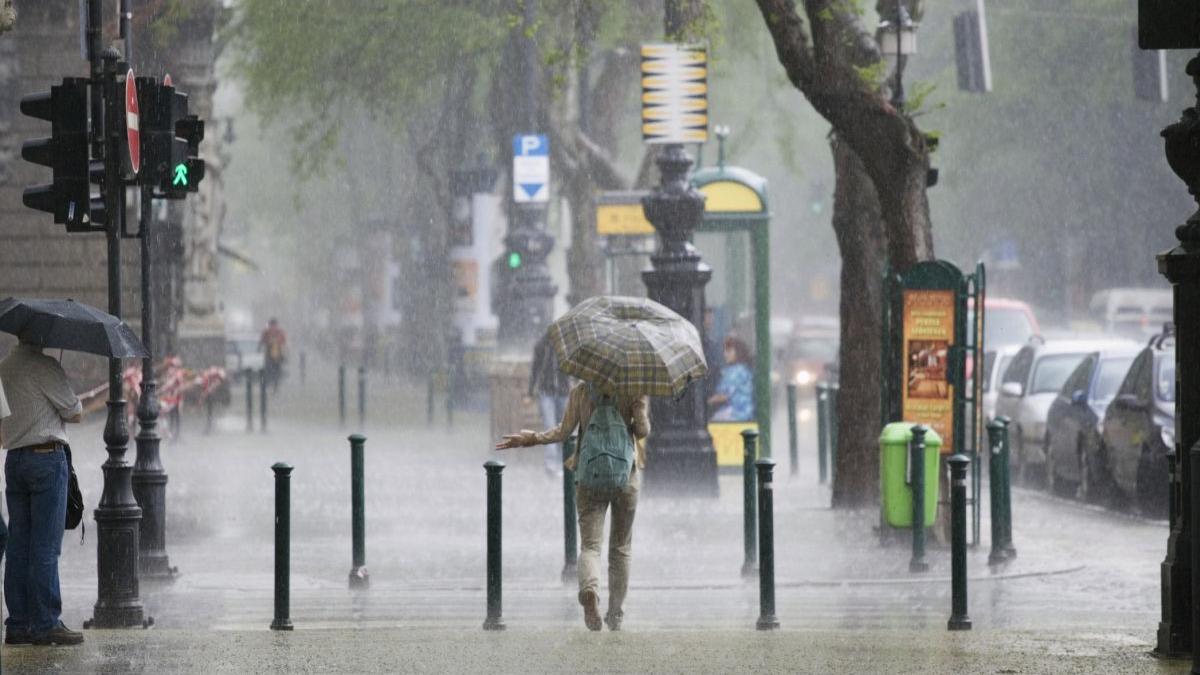 vin ploile cu furtuni grindina si rafale de 80 km h anm a publicat prognoza meteo pe 4 saptamani unde va fi cel mai cald