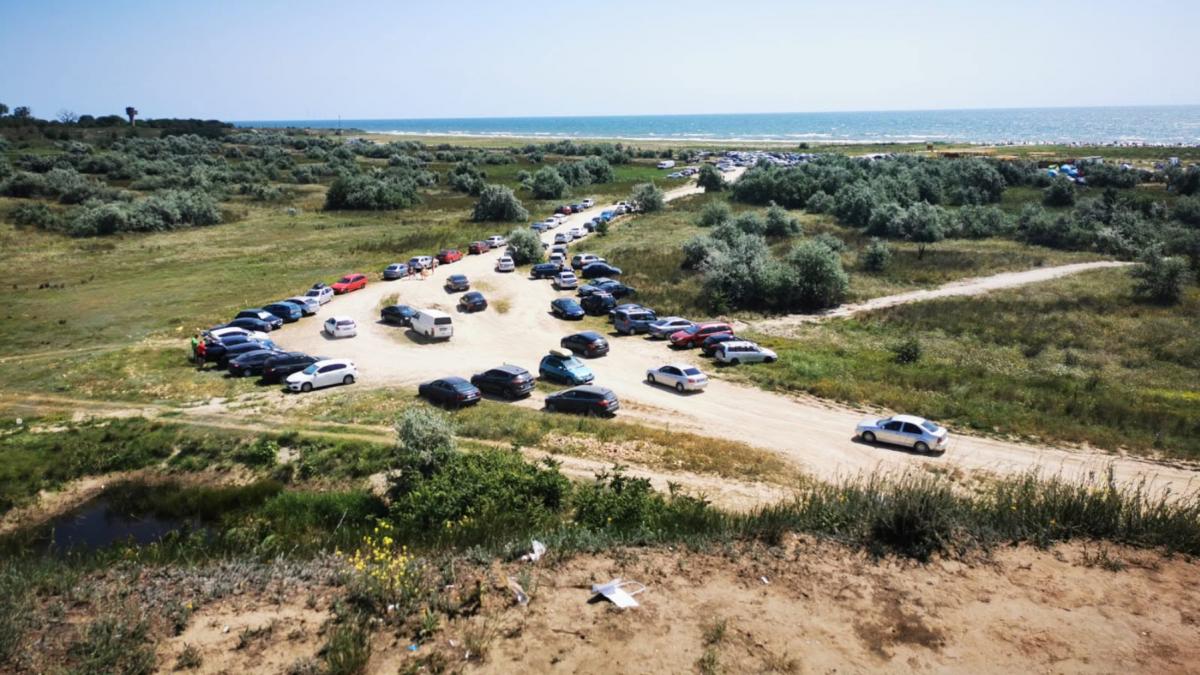 masini parcate plaja salbatica vadu corbu midia rezervatia delta dunarii