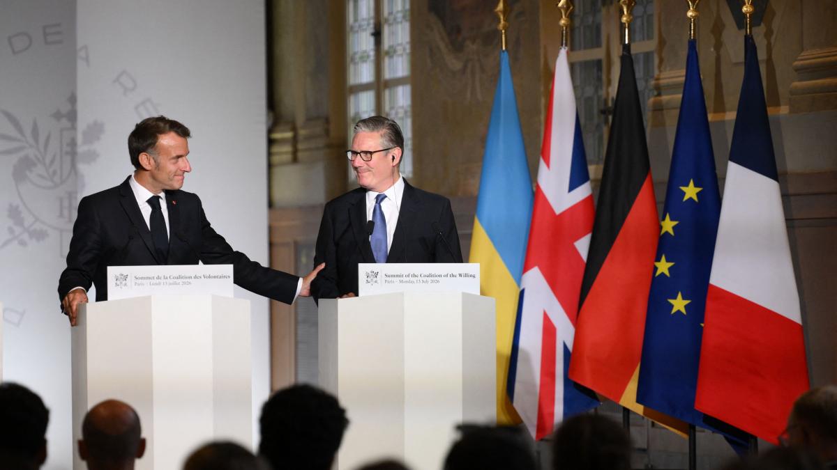 inainte sa plece din functie keir starmer a primit legiunea de onoare cea mai inalta distinctie a frantei