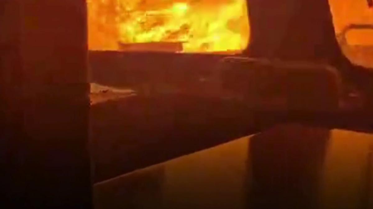 incendii devastatoare in canada un tren inconjurat de flacari
