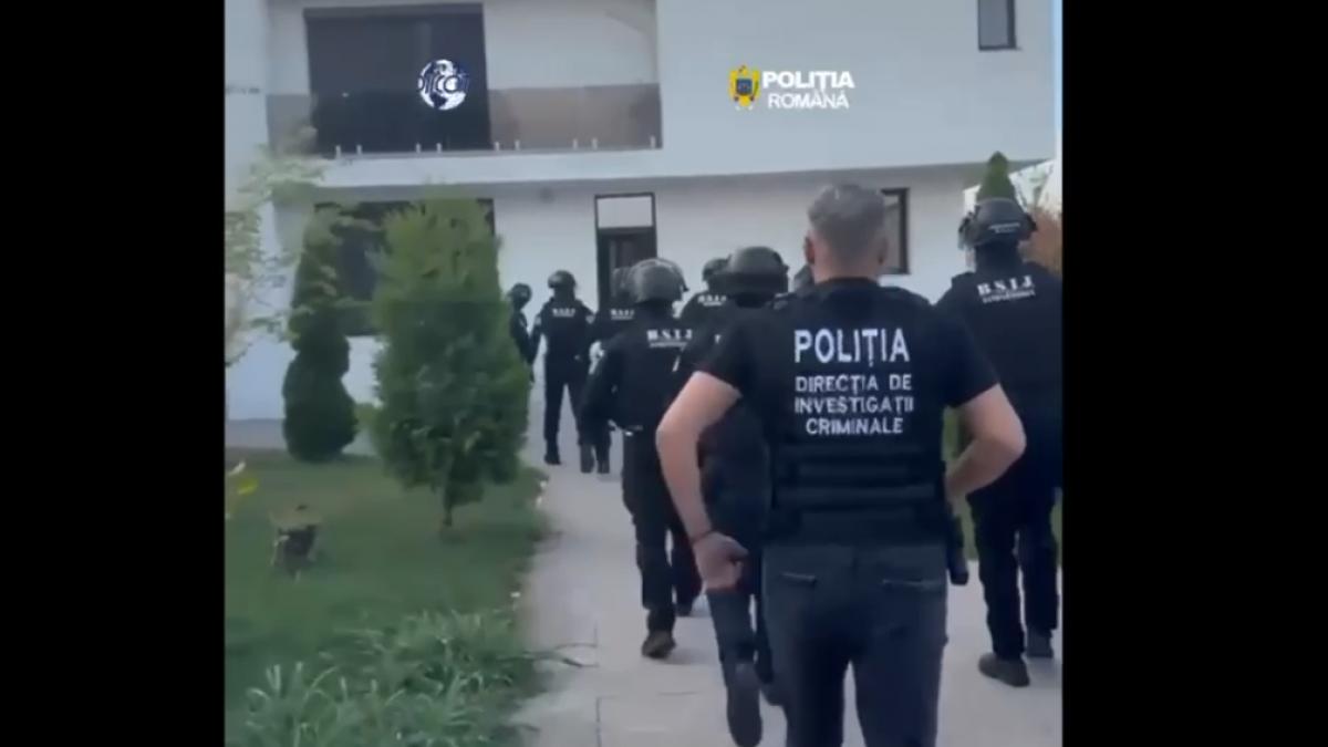 perchezitii la cea mai periculoasa grupare infractionala din braila membrii clanului buricea sunt acuzati de tentativa de omor camata