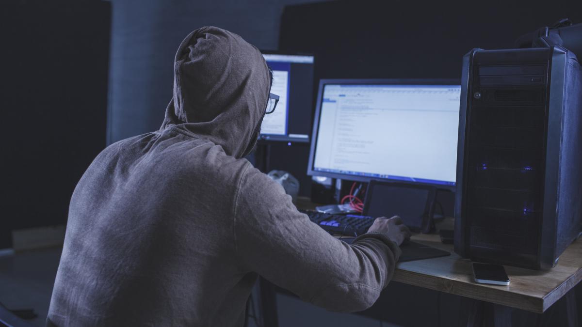 un hacker a scos la vanzare pe internet datele furate de la agentia pentru cadastru atacatorul spune ca sterge si copiile de rezerva