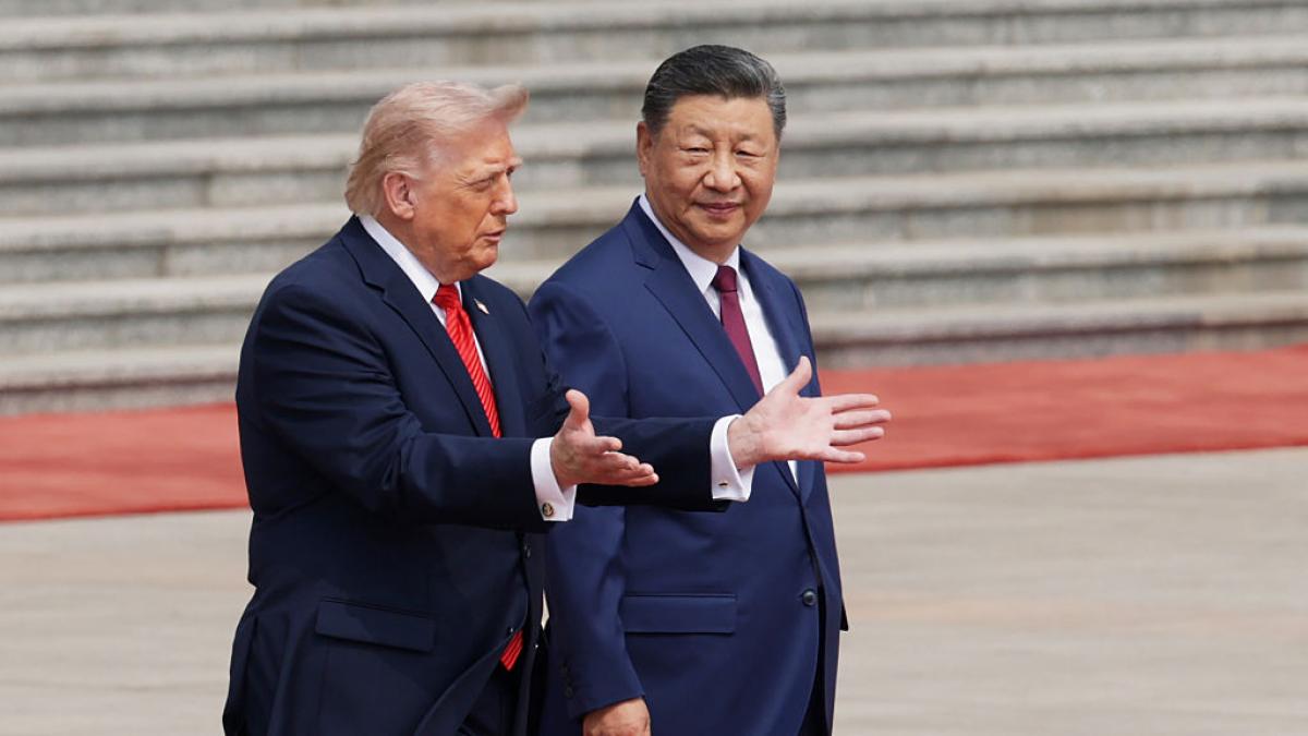 china devine din ce in ce mai simpatica in ochii lumii in timp ce popularitatea sua se prabuseste