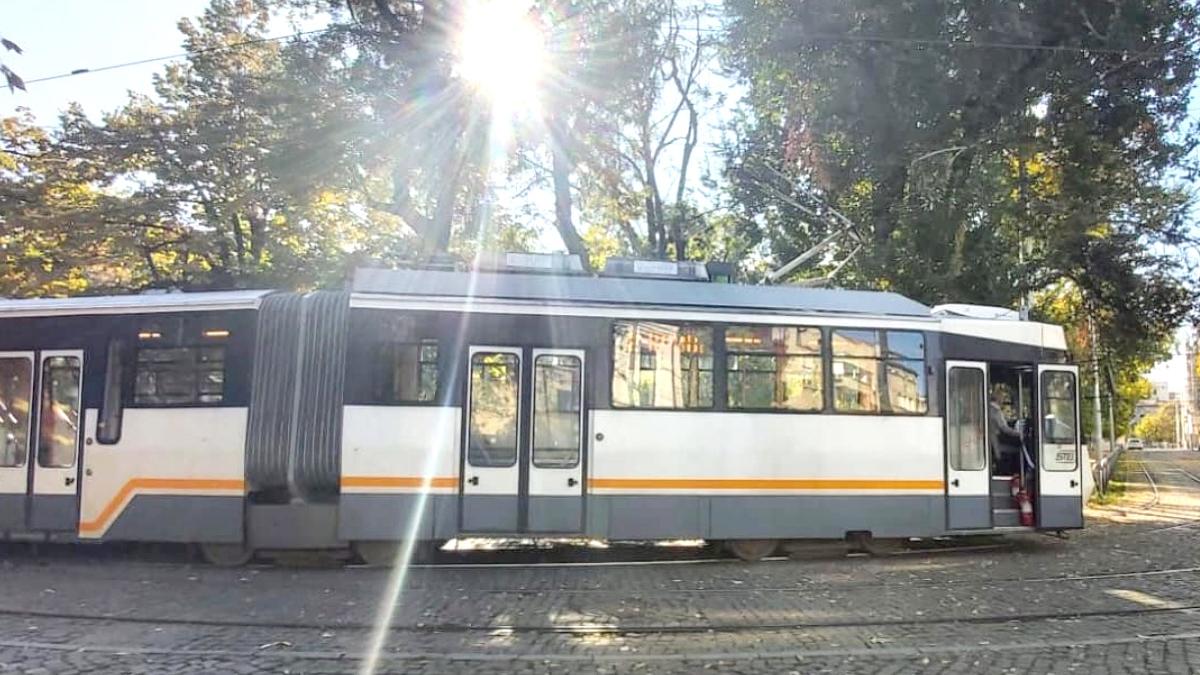 ultimele curse ale tramvaielor tatra in acest weekend primaria capitalei puteti sa va luati ramas bun de la un simbol