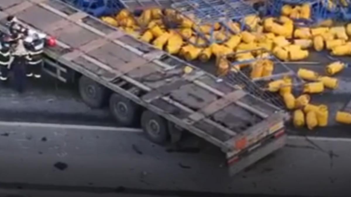 accident deosebit de grav pe e85 la mircesti a fost implicat un camion cu 722 de butelii incarcate cu butan si gpl