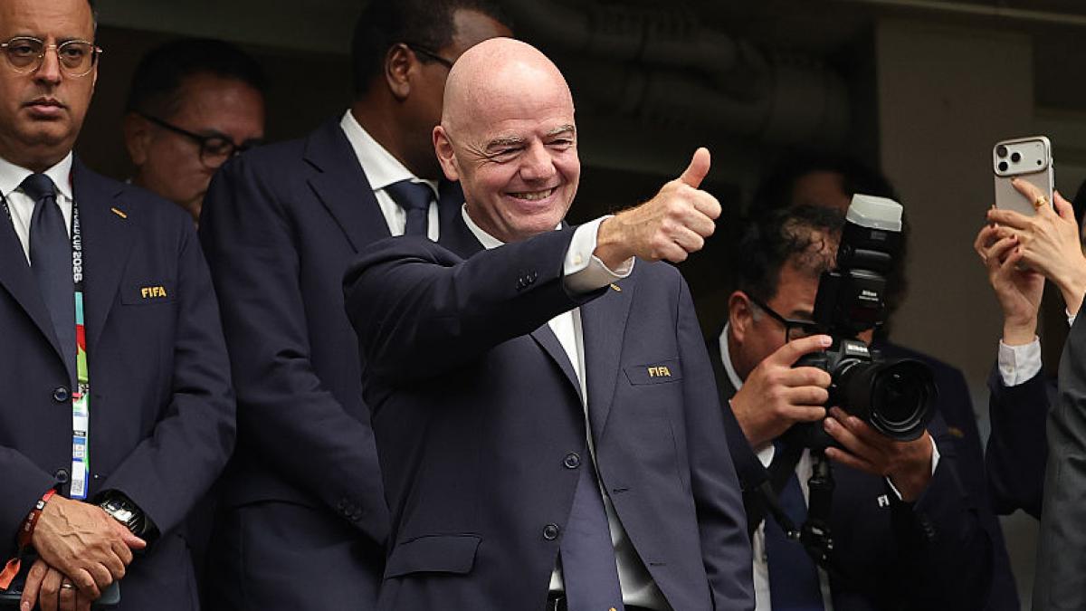 ap presedintele fifa gianni infantino a parcurs 95 403 kilometri si a zburat 115 ore in timpul cupei mondiale 2026