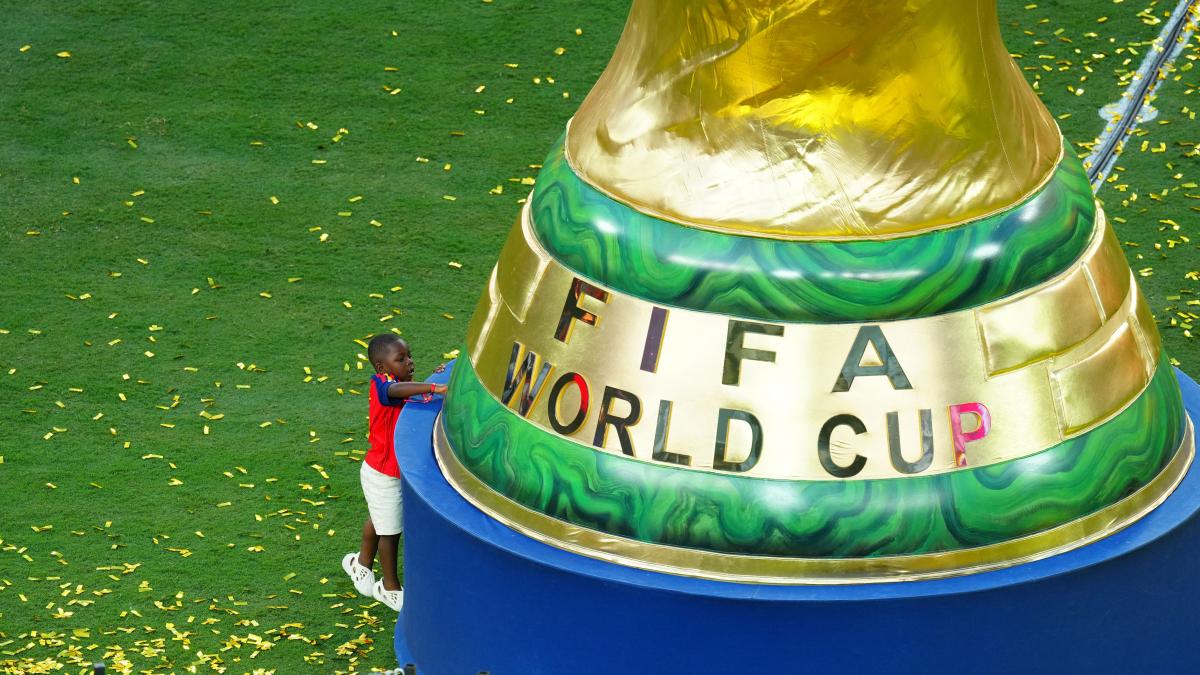imaginile virale de la cupa mondiala 2026 cu fratele mai mic al lui yamal