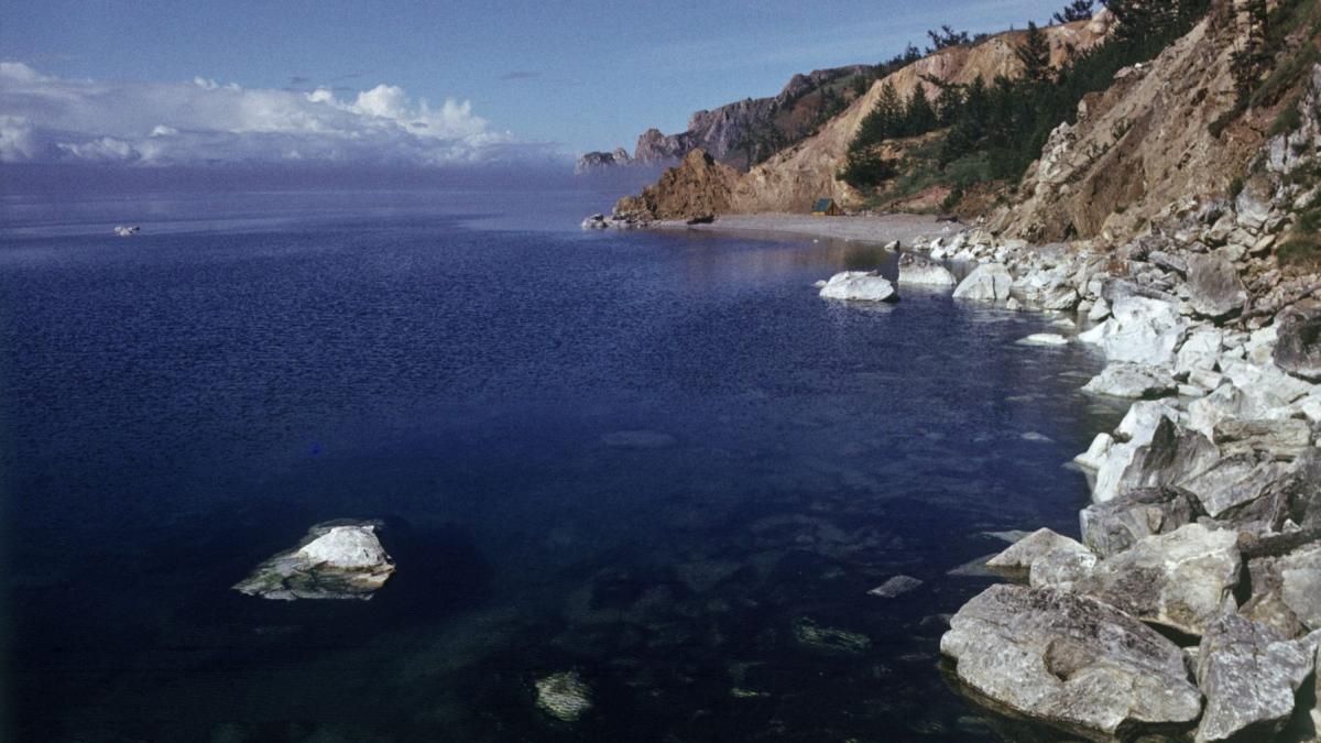 imagine a lacului baikal din sudul siberiei