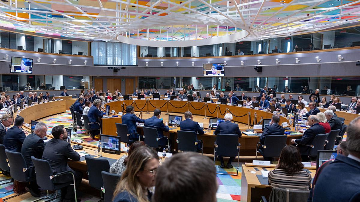 in sfarsit cei 27 de lideri ai europei au decis sa infrunte provocarile inteligentei artificiale dar nu se grabesc prea tare