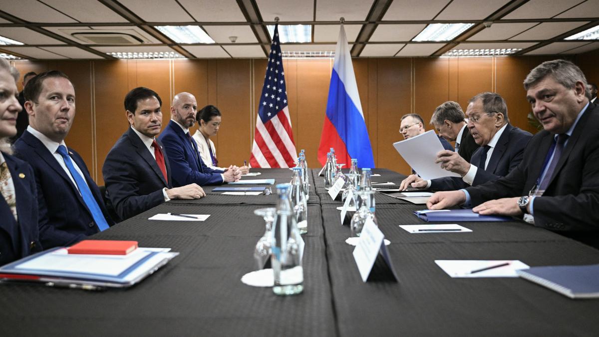 serghei lavrov si marco rubio s au intalnit in indonezia pentru a discuta despre ucraina discutiile au durat doar 35 de minute