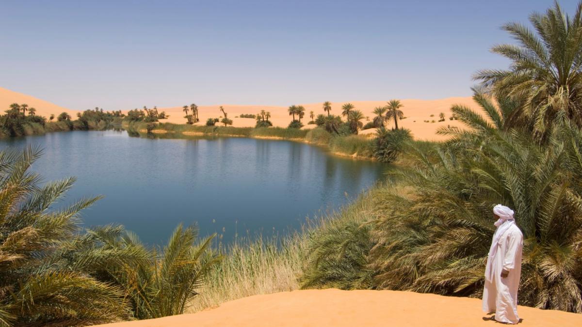 lacul umm el ma deseryul sahara libia africa apa