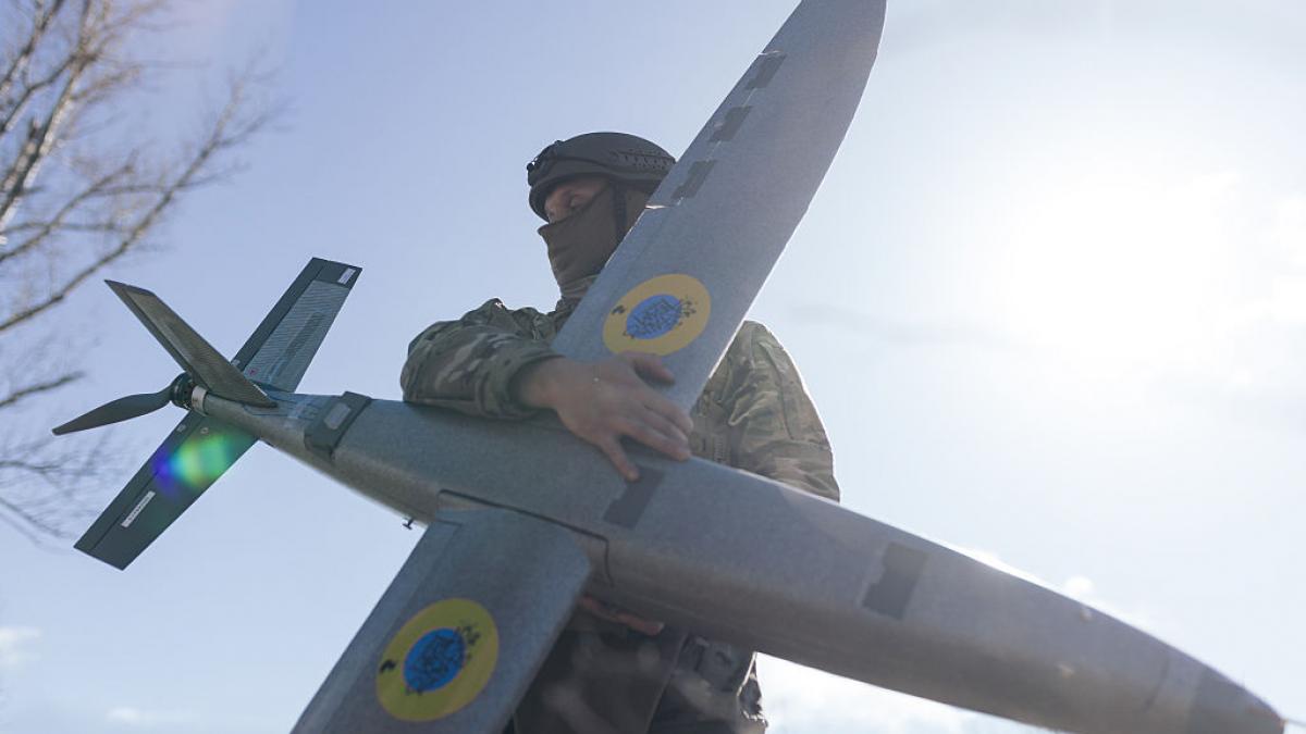 zelenski spune ca dronele ucrainene vor putea lovi curand kamceatka si sahalin ucraina va avea drone cu raza de pana la 10 000 km