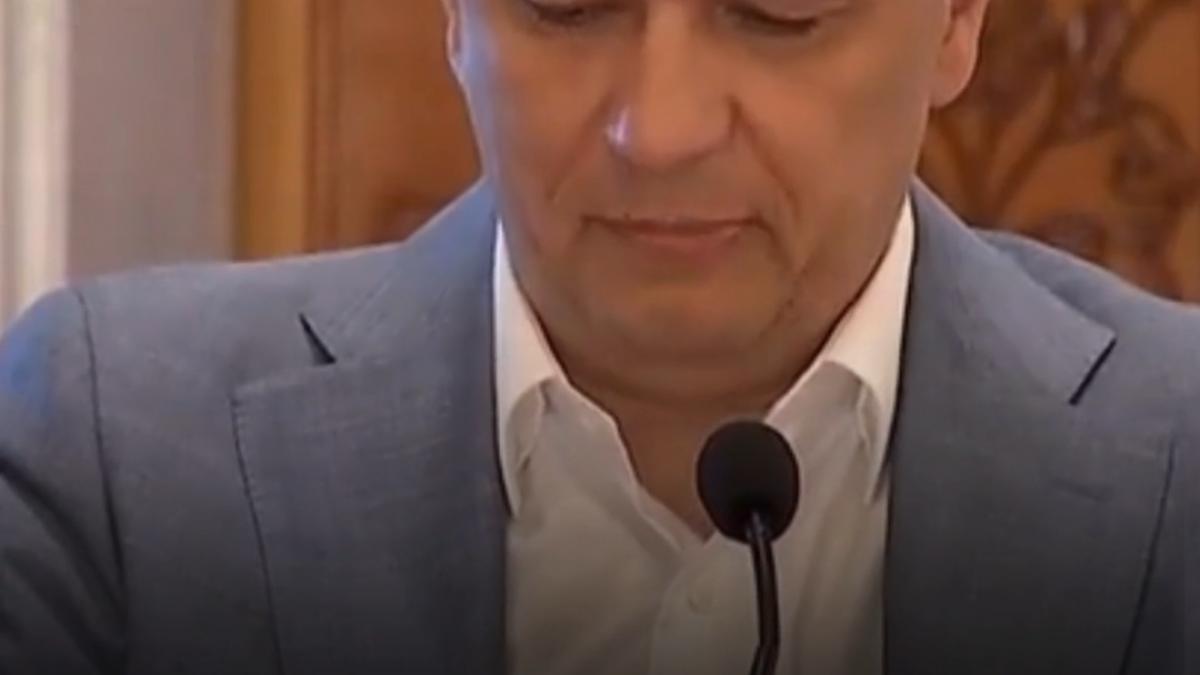 grindeanu ii acuza pe bolojan si pislaru ca au jignit medicii ii considera niste imbuibati care consuma resurse si cersesc drepturi