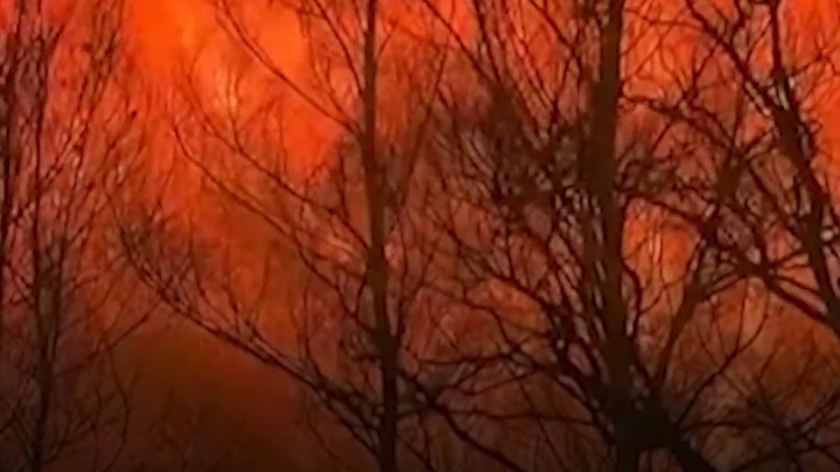 misiunea pompierilor romani in franta a fost prelungita cu doua saptamani unde intervin salvatorii pentru stingerea incendiilor