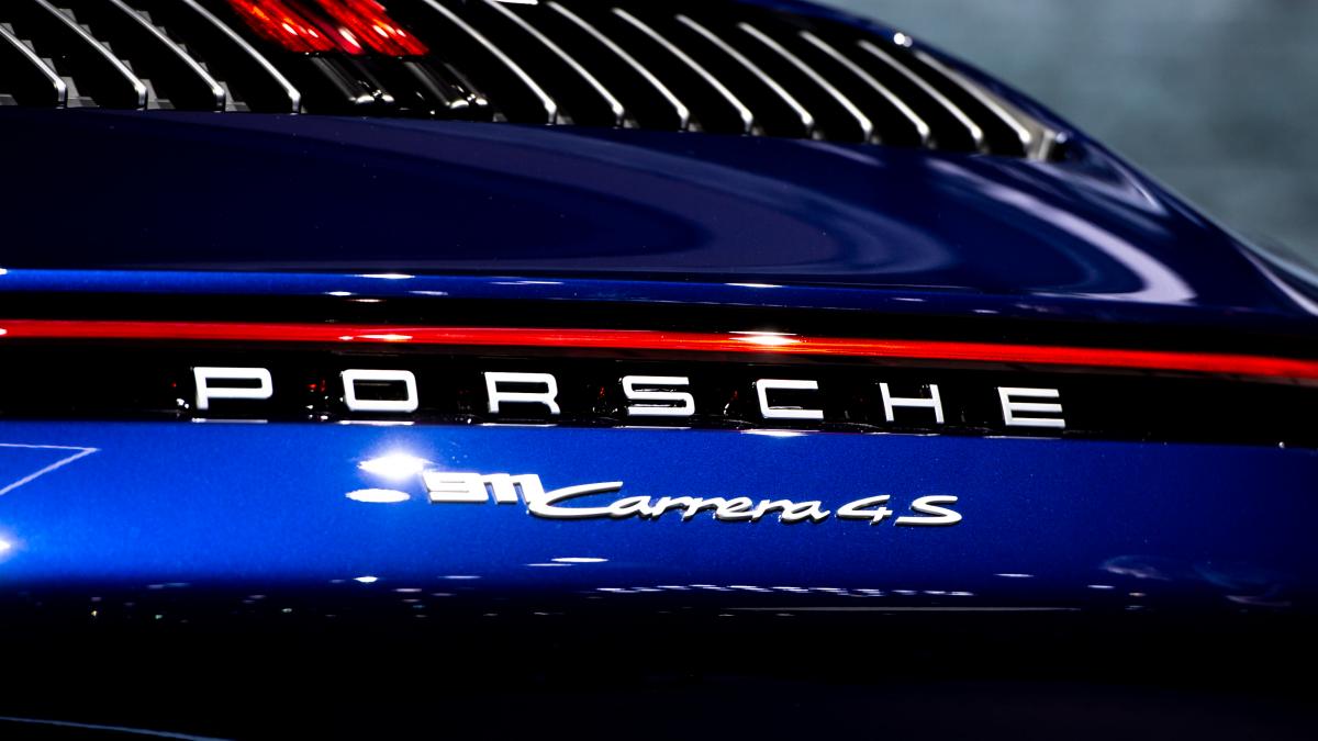 restructurare uriasa la porsche 9 000 de angajati vor pleca din companie