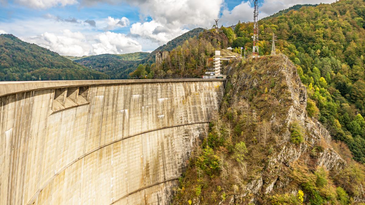 centrala-hidroelectrica-din-romania