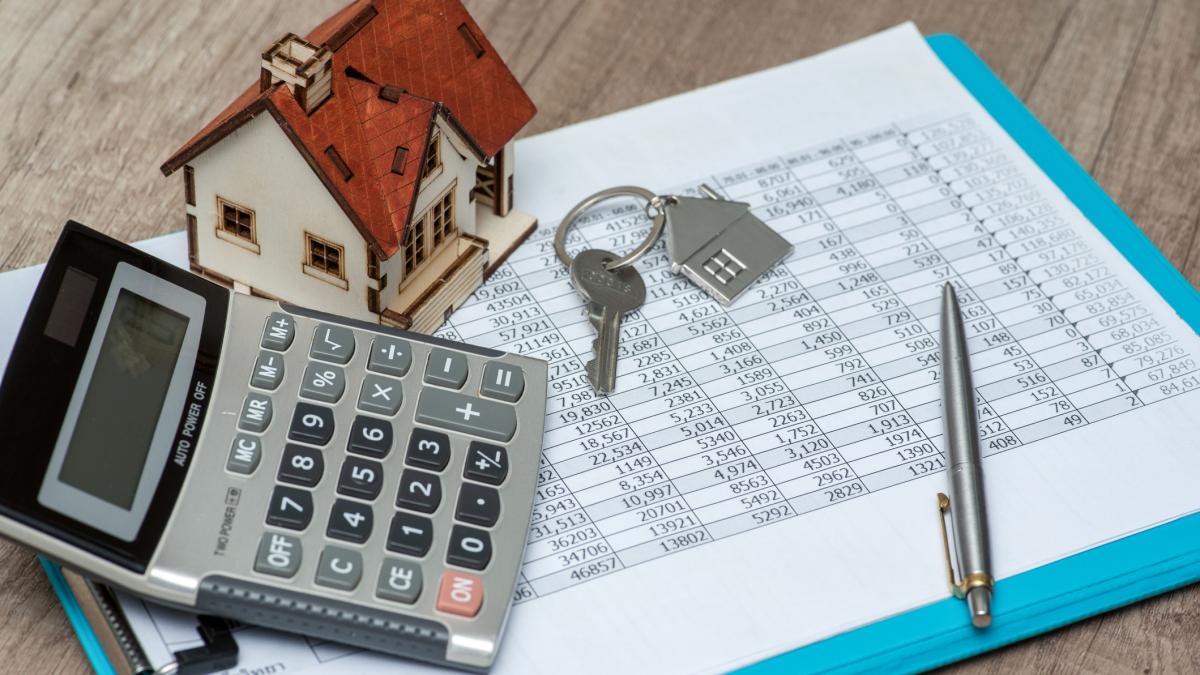 casa foi calculator de birou pe masa