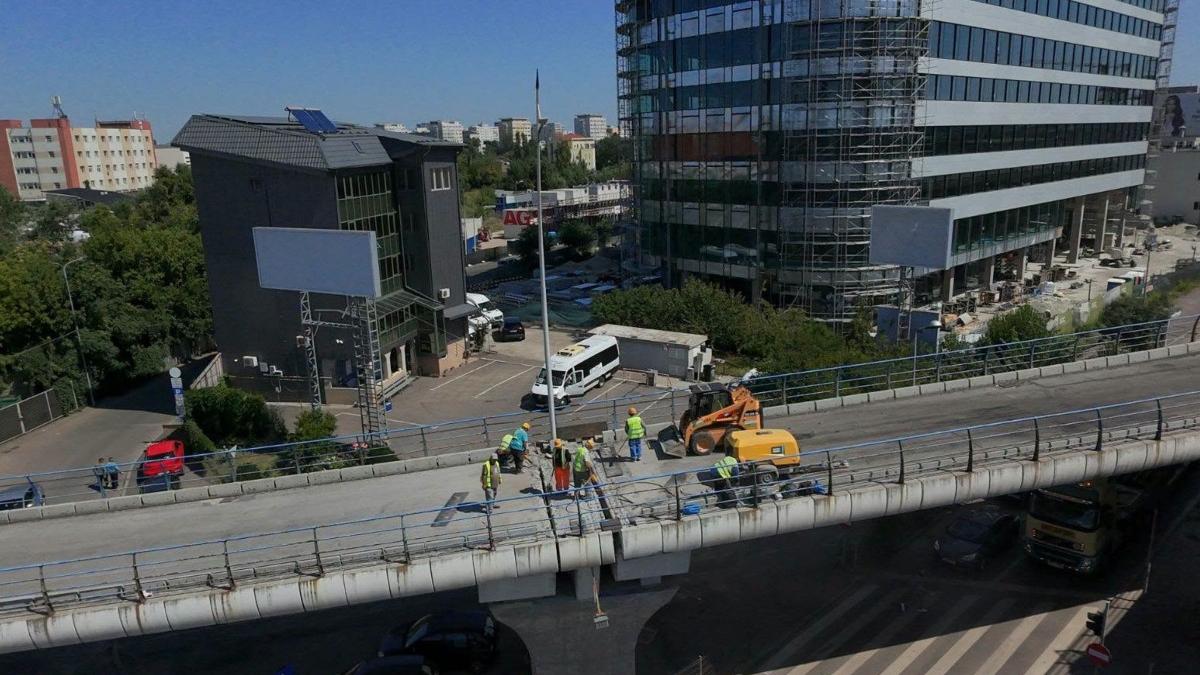 circulatia pe pasajul basarab se va redeschide in septembrie pmb se lucreaza cu peste 110 de muncitori si peste 30 de utilaje