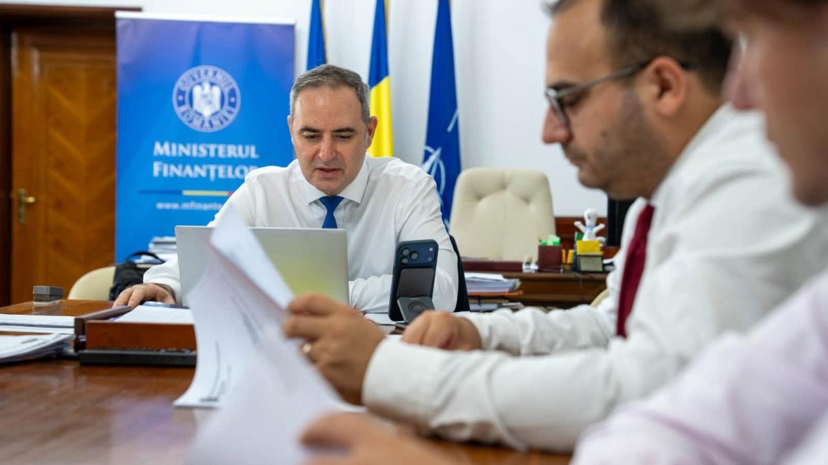 nazare a discutat cu moody s inainte de verdictul fitch discutam la foc continuu romania afla astazi daca intra in junk