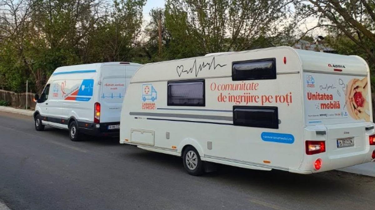 caravana cu medici