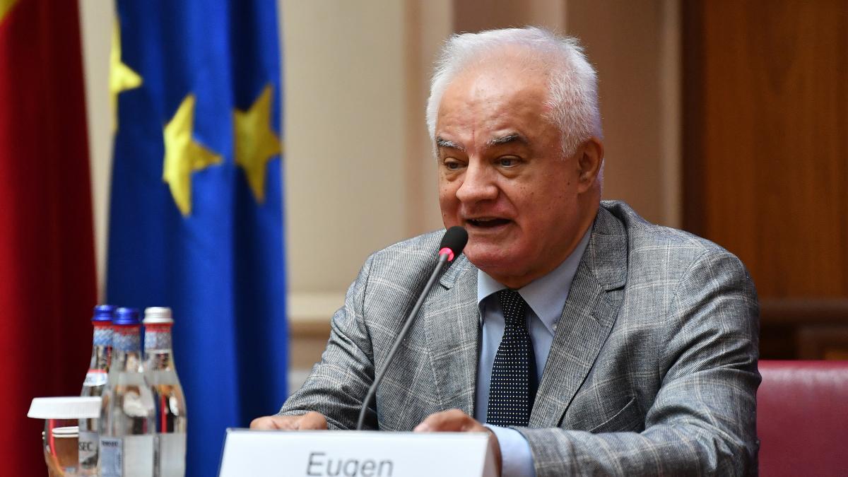 consilierul lui isarescu spune ca cel mai probabil decizia initiala a fitch ar fi fost de retrogradare pericolul este mai mare acum