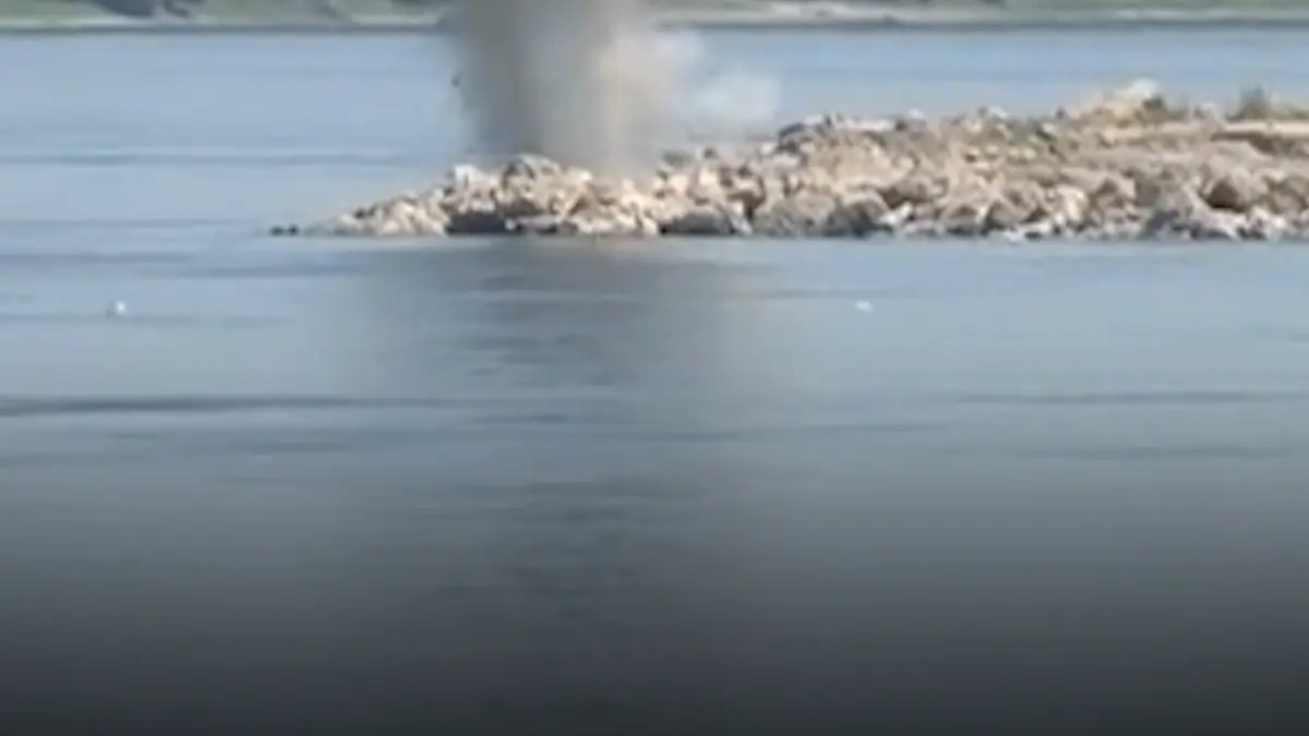 armata intervine de urgenta pe dunare o stanca uriasa va fi detonata iar bratul bala va fi blocat pentru a devia apa spre cernavoda