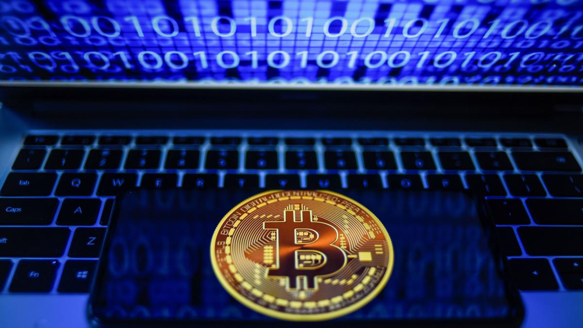 cum fura minerii ilegali de bitcoin curent si pun in pericol retelele electrice ancheta care scoate la iveala o retea uriasa in asia