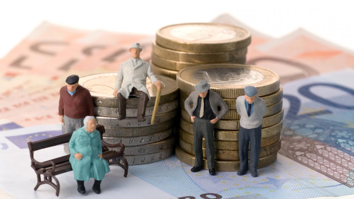 pensionare la 70 de ani sau mai mult grafice cu situatia din europa cand vor iesi la pensie femeile si barbatii in romania