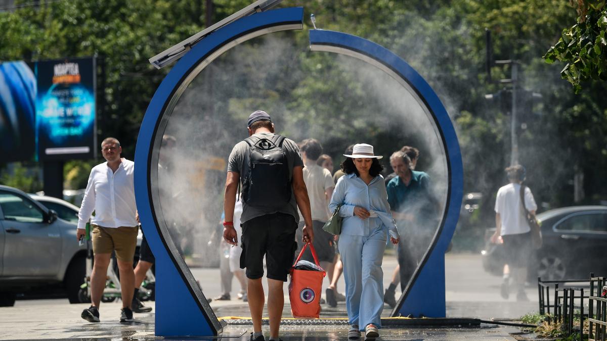 anm a anuntat temperaturi de foc pentru bucuresti toata saptamana chiar si noaptea va fi insuportabil de cald