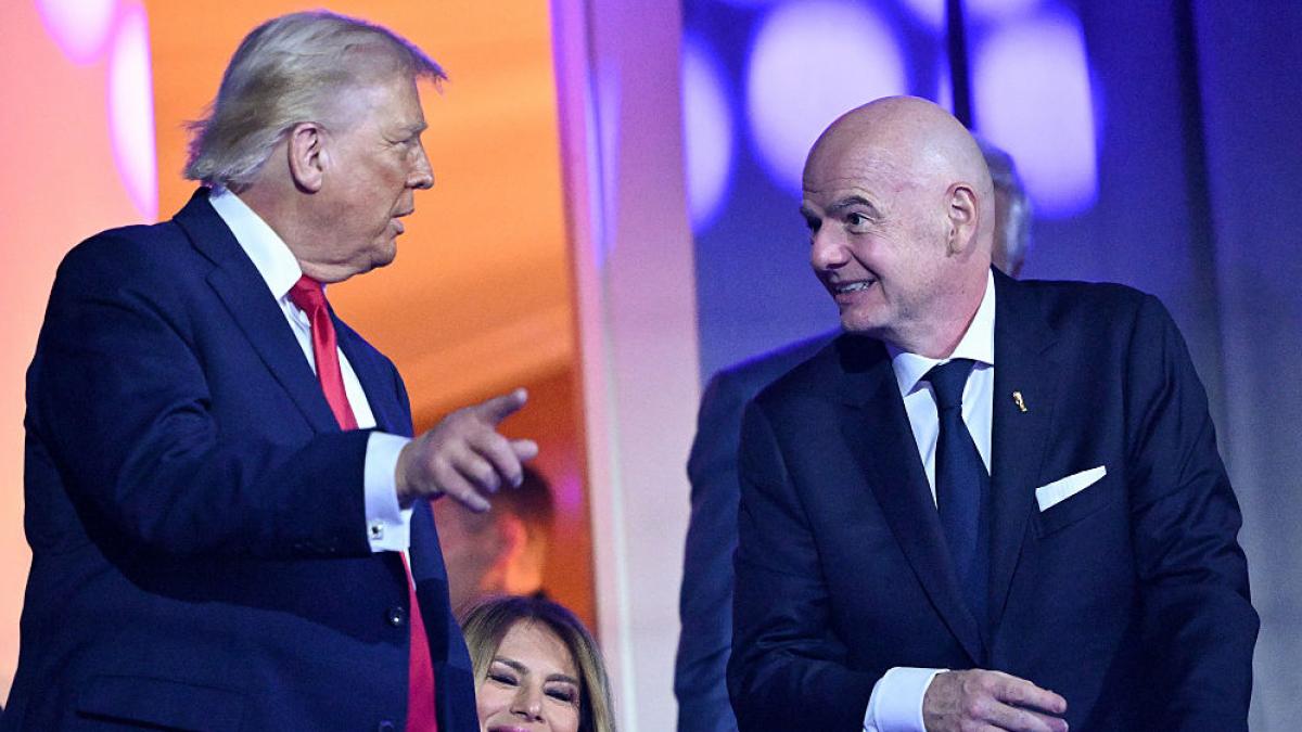 infantino ii cere lui trump sa l ajute sa nu si piarda postul de la conducerea fifa presedintele sua nu i a raspuns inca la telefon