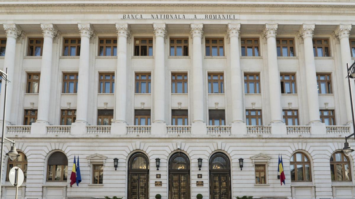 rezervele valutare ale bancii nationale a romaniei au scazut la 63 23 miliarde de euro la finalul lunii iulie