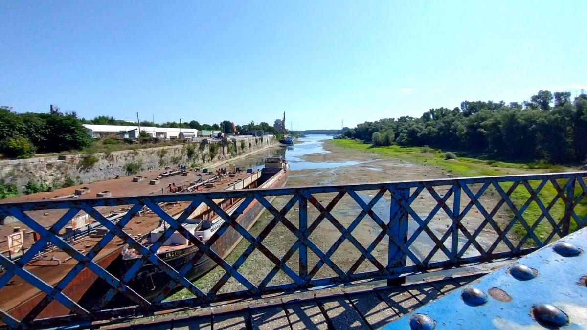 romania poate rezolva ca bulgaria criza energetica e creativ sa detonezi stanci dar se poate face simplu din pixul anre