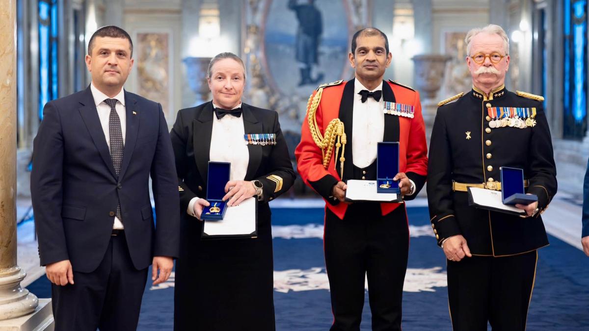 bucurestiul gazduieste cea mai ampla reuniune a rezervistilor din statele nato miruta respectul nu e un gest festiv e o obligatie