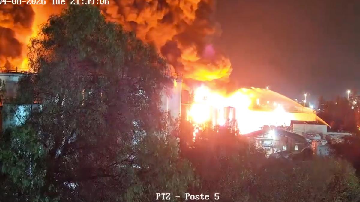 video incendiu urias la o uzina chimica din chile s au raportat explozii si flacari de peste 15 metri