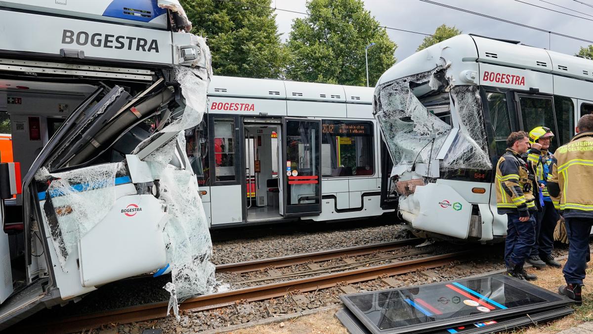 doua tramvaie s au ciocnit in germania 25 de oameni au fost raniti iar 10 sunt in stare grava