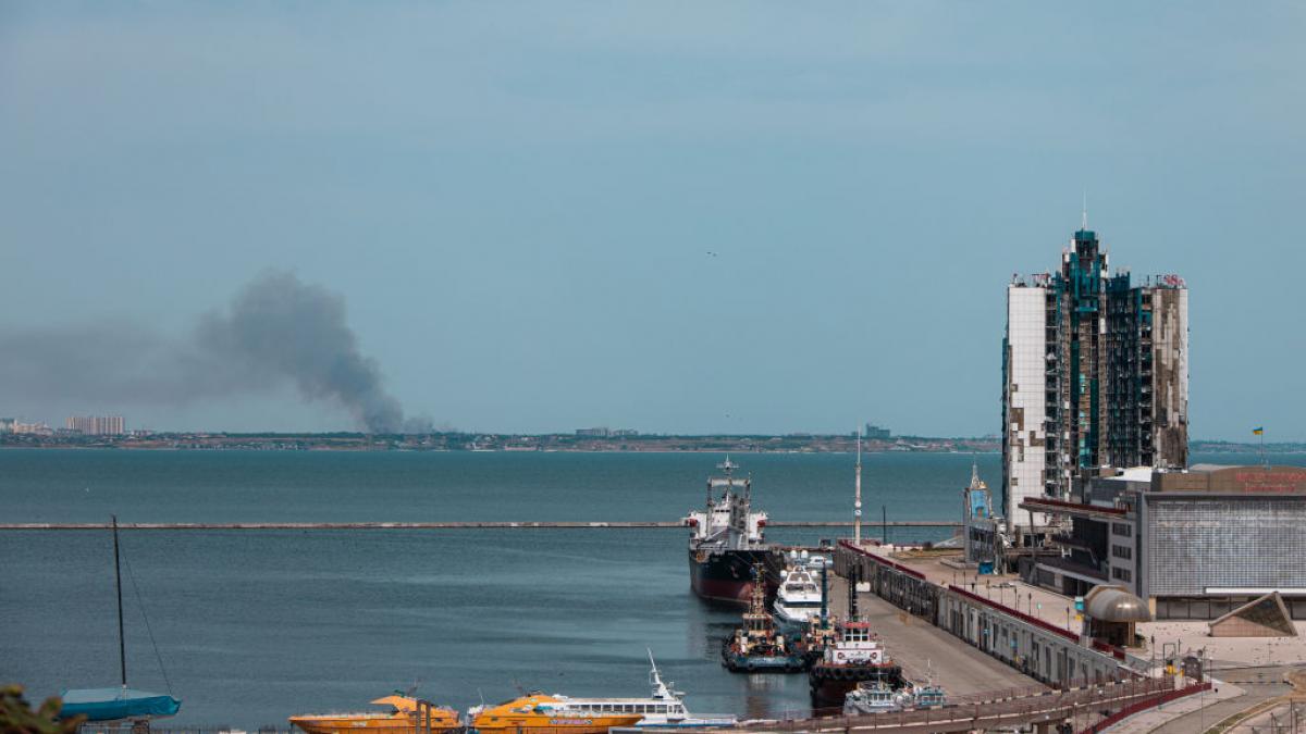 odesa se mobilizeaza sa reziste noilor atacuri rusesti din marea neagra nimeni nu este in siguranta in orasul port